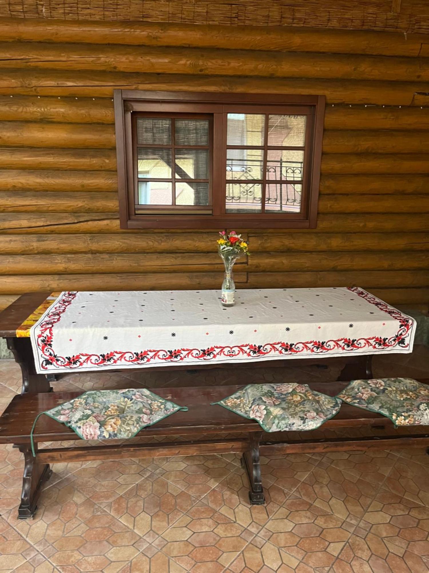 Viktoria Villa Uzjhorod Exteriör bild