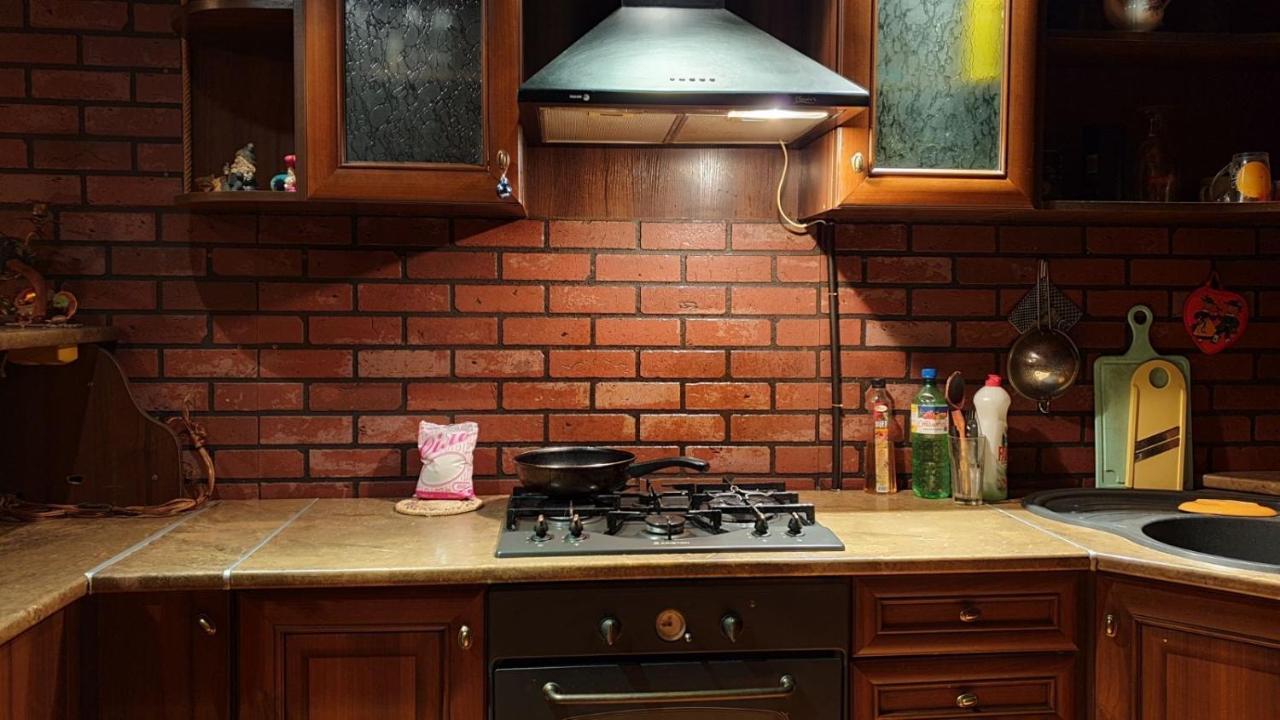 Viktoria Villa Uzjhorod Exteriör bild