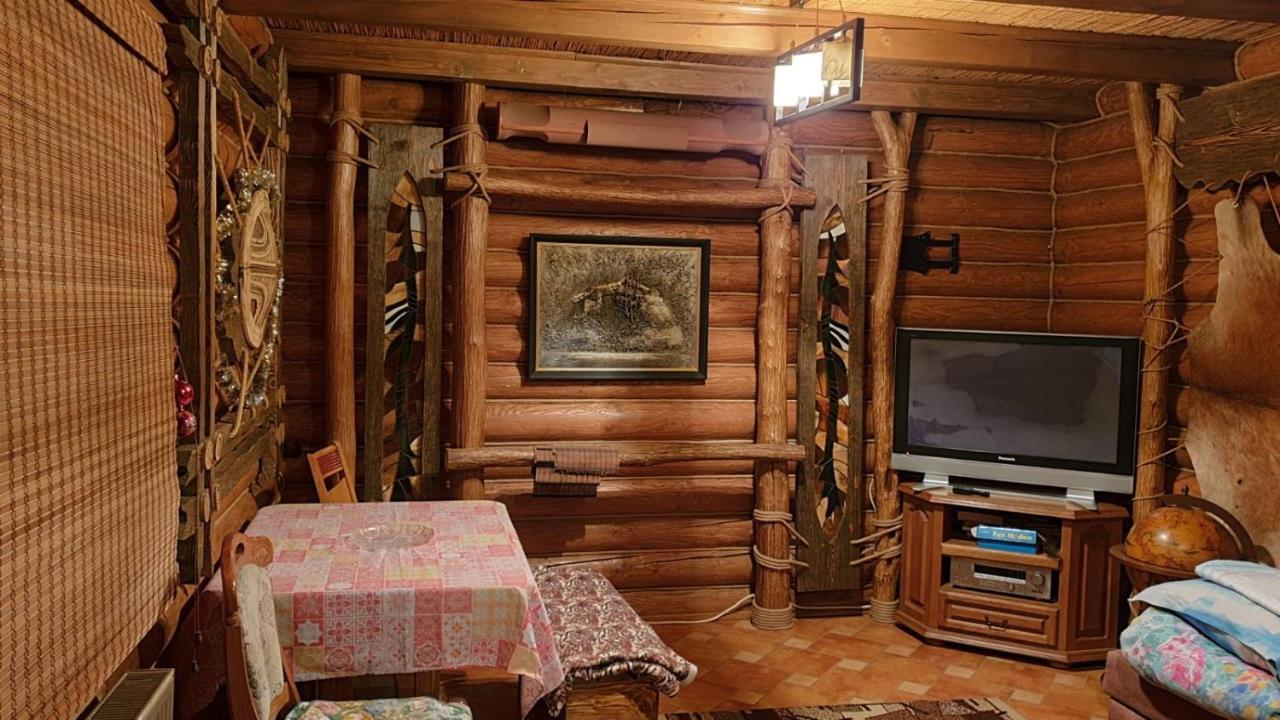 Viktoria Villa Uzjhorod Exteriör bild