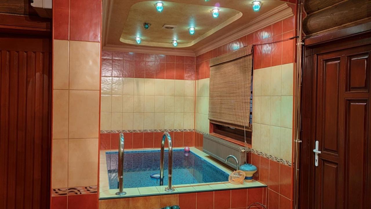 Viktoria Villa Uzjhorod Exteriör bild